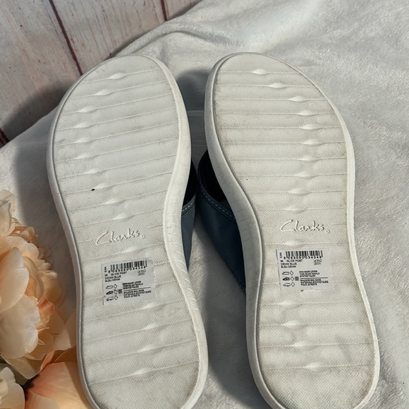 EUC Clarks Cloudsteppers Glide Post Sandals - Picture 4 of 10